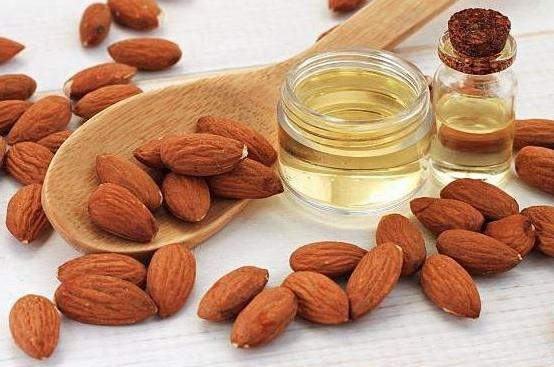 甜杏仁油護髮方法