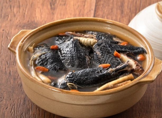 秋天烏雞湯食譜