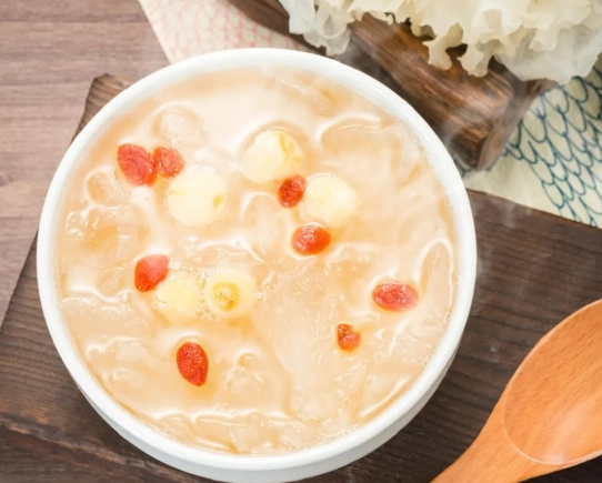 白木耳蓮子湯