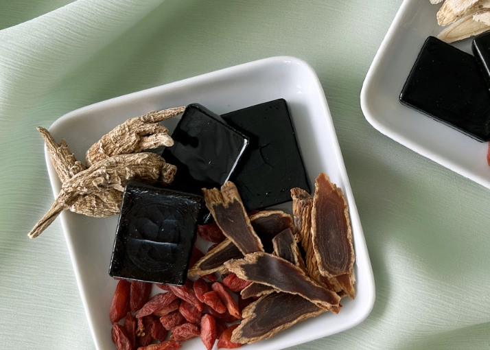 龜鹿二仙膠 每天吃