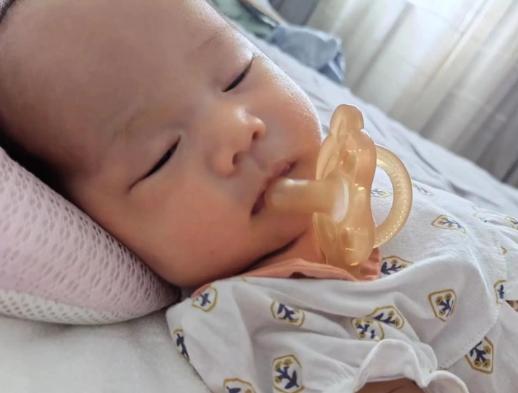 嬰兒打嗝緩解方法