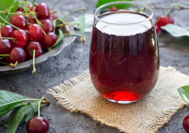 酸櫻桃汁禁忌全解析：誰不該喝？副作用與注意事項一次看懂