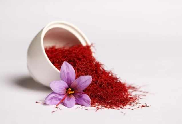 西藏有產藏紅花嗎？揭開藏紅花產地真相與鑑別指南
