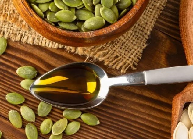 南瓜籽油一天吃多少？完整用量指南與健康益處解析