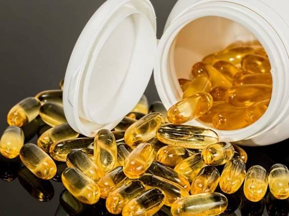 魚肝油一天吃幾顆？完整劑量指南與常見問題解答