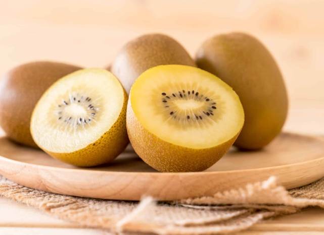 奇異果可以天天吃嗎？營養師解析每日食用的黃金法則與潛在風險