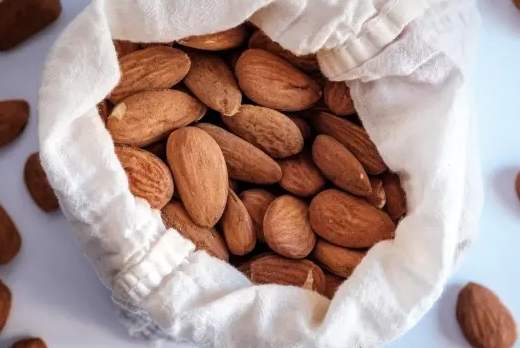 杏仁果功效與禁忌完整指南：營養師告訴你怎麼吃最健康