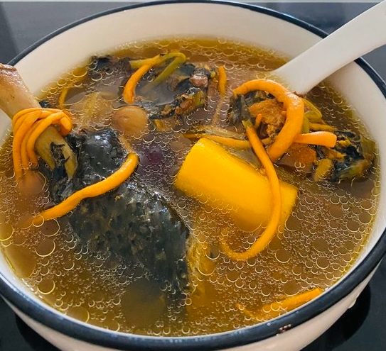 蟲草花烏雞湯功效全解析：增強免疫力、補氣養血的最佳食療指南