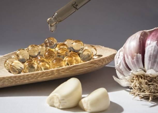 大蒜精什麼時候吃最有效？完整時間指南與專家建議
