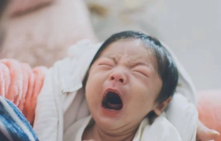 5個月嬰兒半夜哭鬧