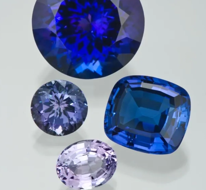 丹泉石等級全攻略：顏色、淨度、切工深度解析與選購指南