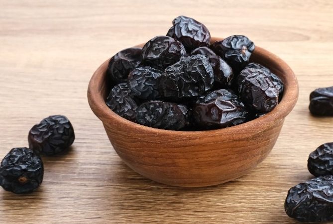 黑棗食用方法全攻略：從挑選到料理的實用技巧與常見問題解答