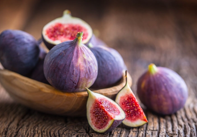 无花果禁忌全解析：这些人千万不能吃！营养师揭秘副作用与食用安全